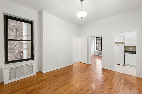 Rented by Nest Seekers International | media 14