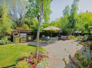 1970 Oakdell Dr, Menlo Park, CA 94025