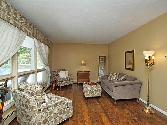 4th image of 8545 Carmichael Dr