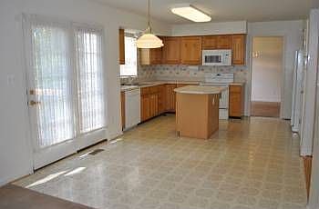 5th image of 20563 Norwich Pl