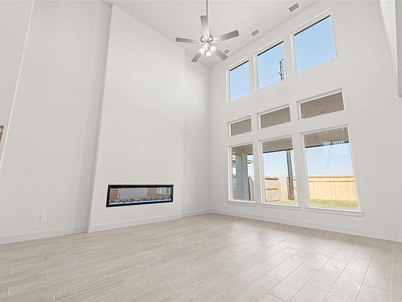 4th image of 4619 Valeria Cottage Dr