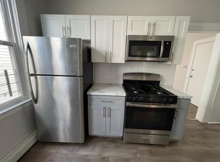 27 Aldine St #2R, Newark, NJ 07112