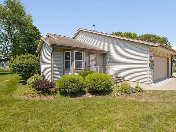 2nd image of 1615 Pine Ridge Ct