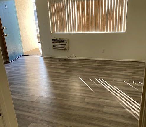 3rd image of 18415 Prairie St APT 33