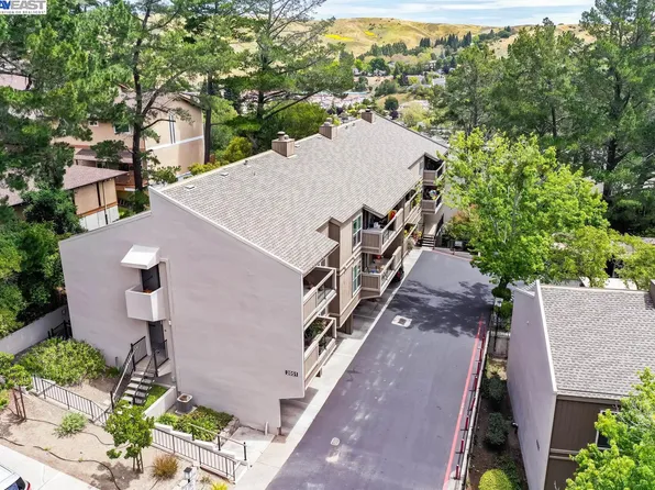 2051 Ascot Dr Unit 202, Moraga, CA 94556