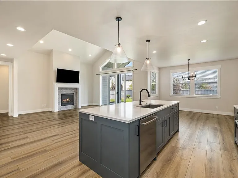 10273 Loneleaf Dr — Photo 17