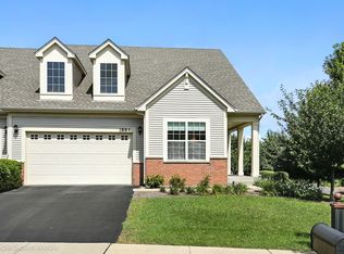 1884 Glenwood Cir #B, Sugar Grove, IL 60554