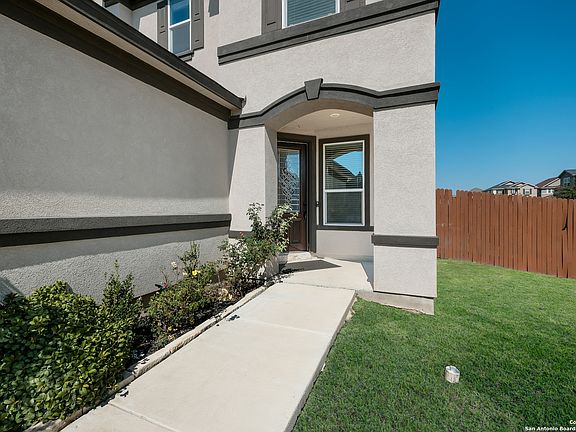 4th image of 8204 Victory Cove