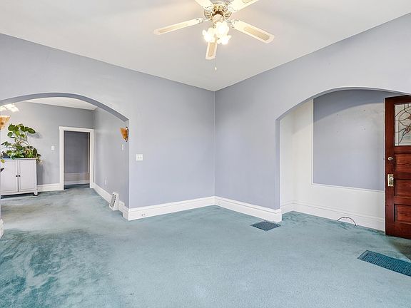 2nd image of 77 Alpine St