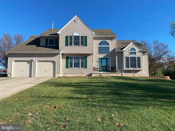 9 Woodduck Dr, Mullica Hill, NJ 08062