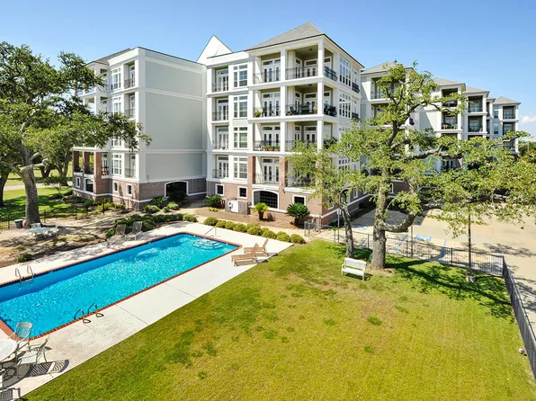 1100 W Beach Blvd APT 307, Pass Christian, MS 39571