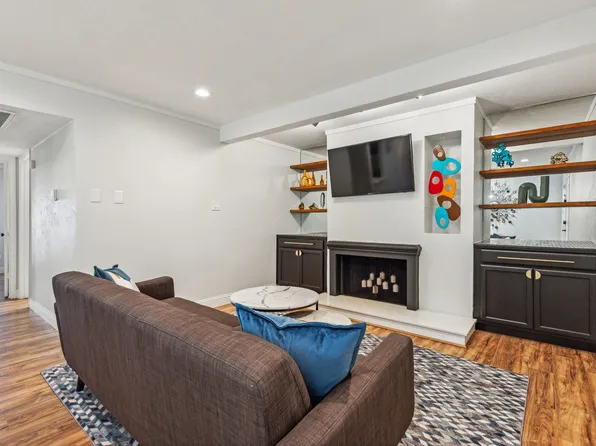 4317 Hartford St APT 117, Dallas, TX 75219