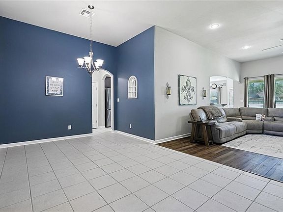 2nd image of 24070 Laurel Oak Ave