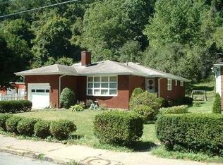 920 Wall Ave, Pitcairn, PA