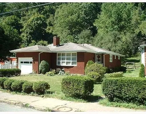920 Wall Ave photo 1