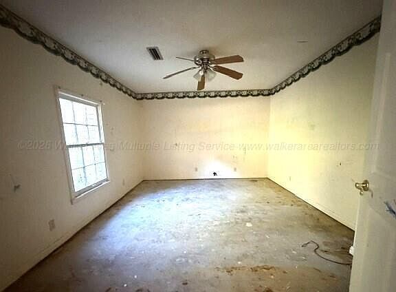2nd image of 455 Rock Cliff Rd
