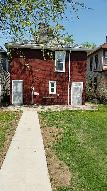 145 E Duncan St — Photo 2