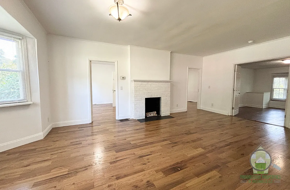 109 Buist Avenue - 1 — Photo 4