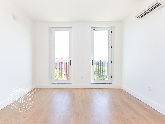 3rd image of 824 Lexington Ave #6D