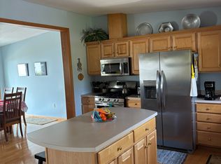 7 Lobster Ln, Searsport, ME 04974