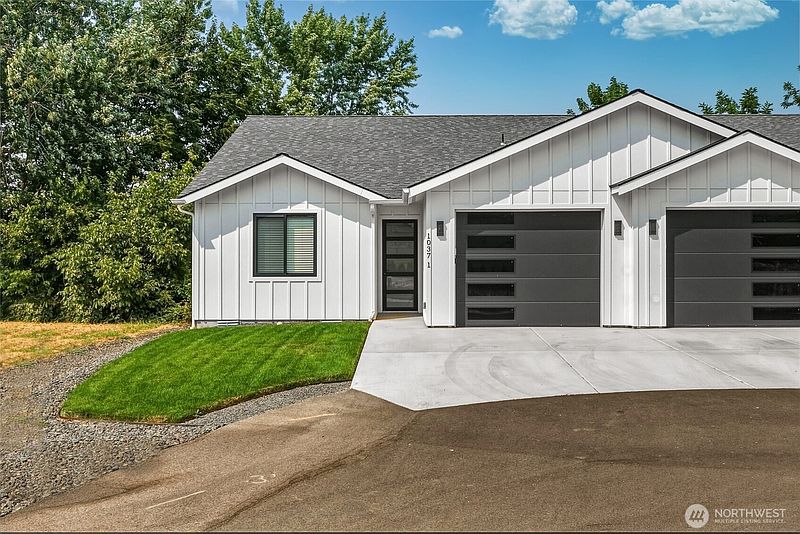 3rd image of 1037 SE Date Avenue #1