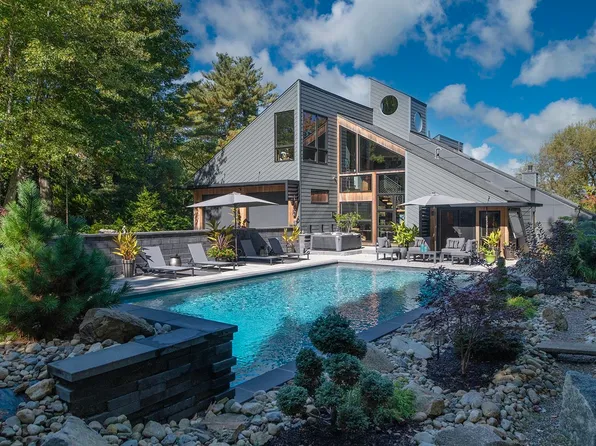 3 Curriers Cove, Portsmouth, NH 03801