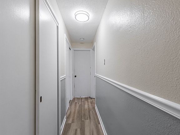 4th image of 5508 W 55th St APT 1