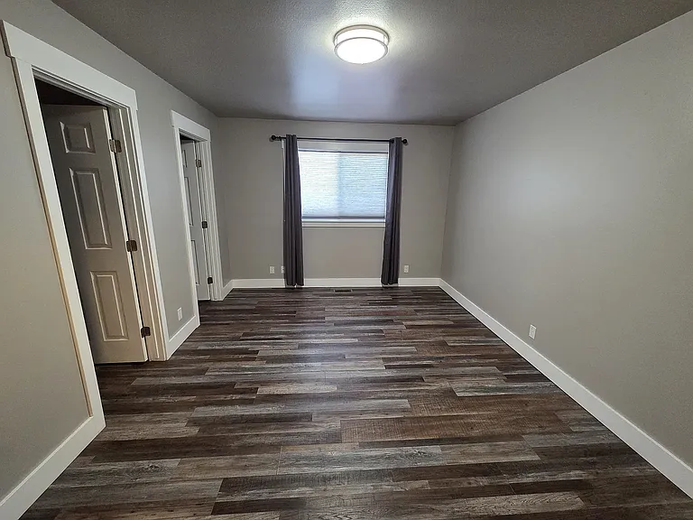 413 Margaret Way — Photo 12
