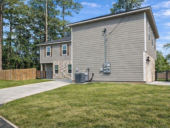 3rd image of 1100 Mann Rd