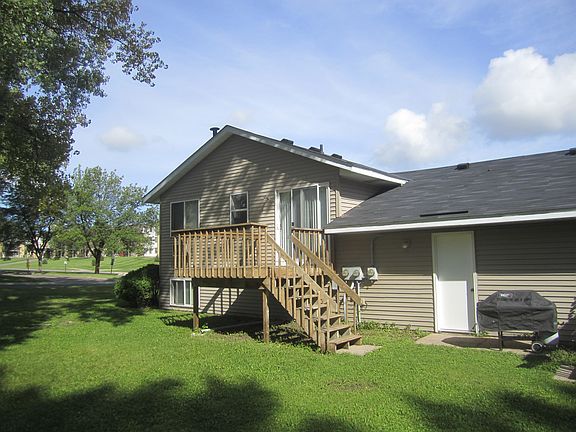 2nd image of 560 Harriet Ave