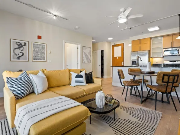 532 30th St APT 10, Oakland, CA 94609