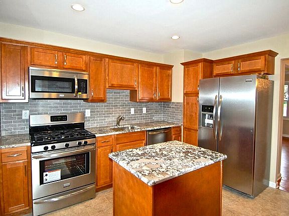 Gorgeous Kitchen with Stainless Steel Appliances