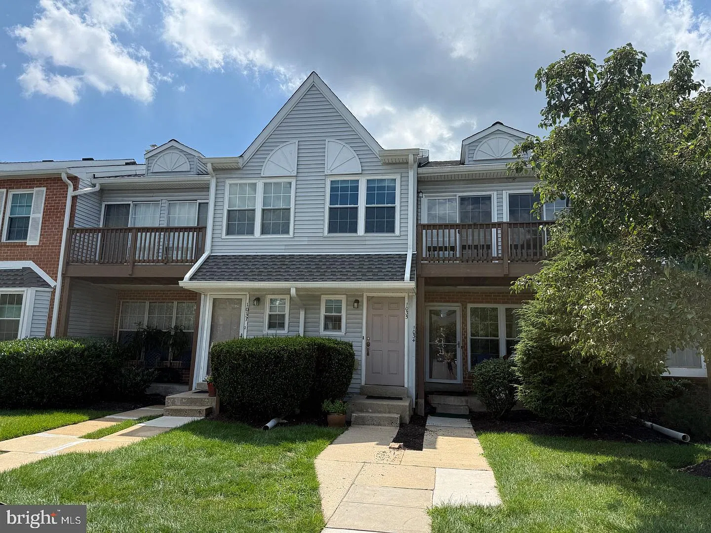 2 bed, 1.0 bath, 882 sqft, $1,500 — Photo 1