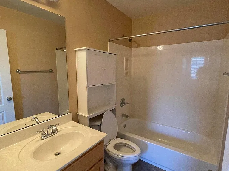 750 S Beck Ave — Photo 15