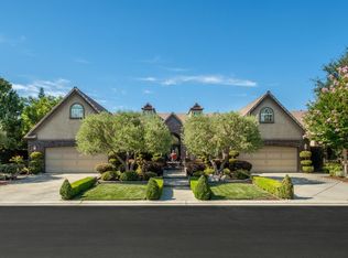 1224 E Rosemont Ln, Fresno, CA