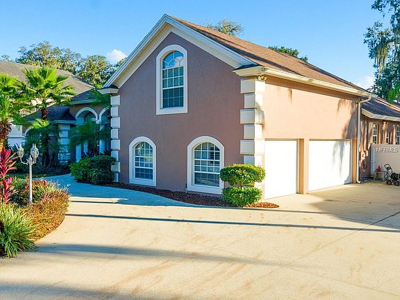 3rd image of 6557 Crescent Lake Dr