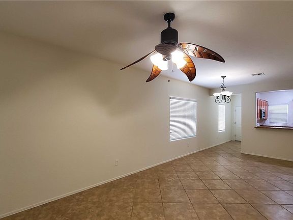 3rd image of 2455 Shore Bird Ave