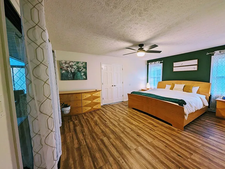Colony Dr — Photo 11