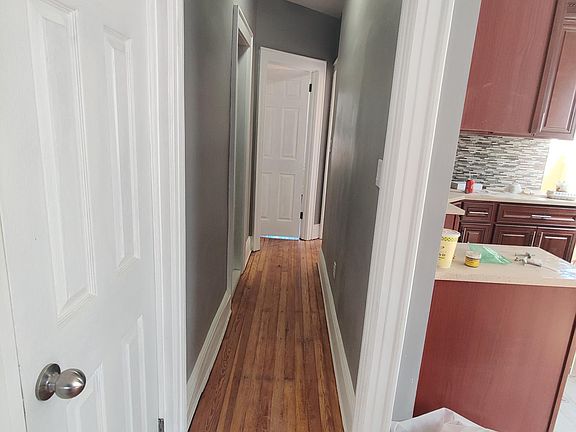 4th image of 88-67 Eldert Ln #1