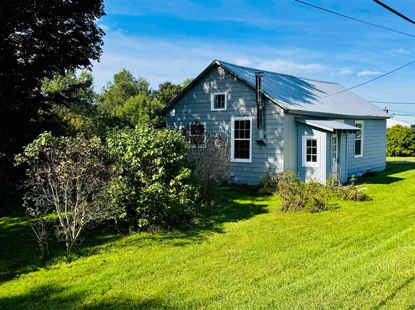 1402 montgomery Road, Berkshire, VT 05447