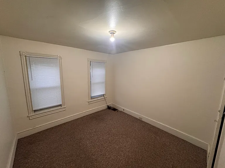 438 Linden St — Photo 5