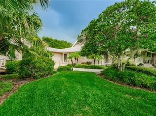 996 Spinnaker Ct, Tarpon Springs, FL 34689