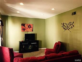 2nd image of 303 Taylor Ave