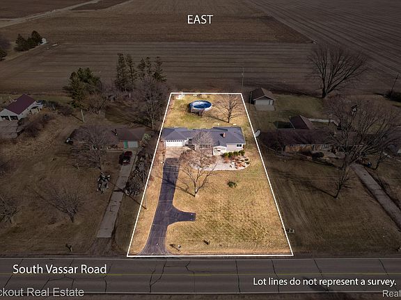 3rd image of 4071 S Vassar Rd