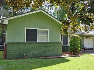 120 Chestnut St, Lake Jackson, TX 77566