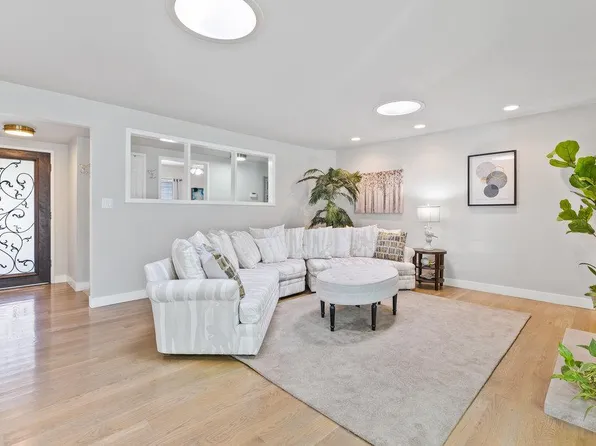 896 Greenbay Ct, San Jose, CA 95128