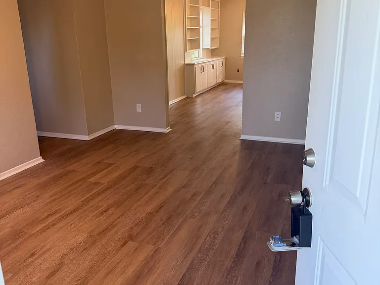 4871 Bedford Dr — Photo 5