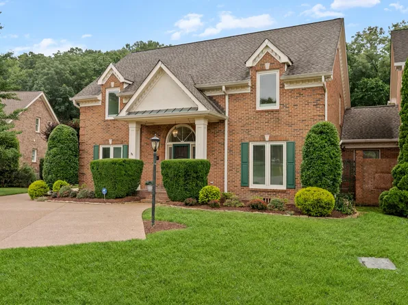 5212 Shenandoah Ct, Nashville, TN 37220