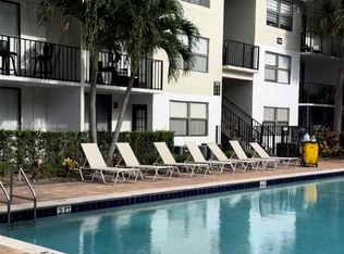 728 Executive Center Dr APT 25, West Palm Beach, FL 33401
