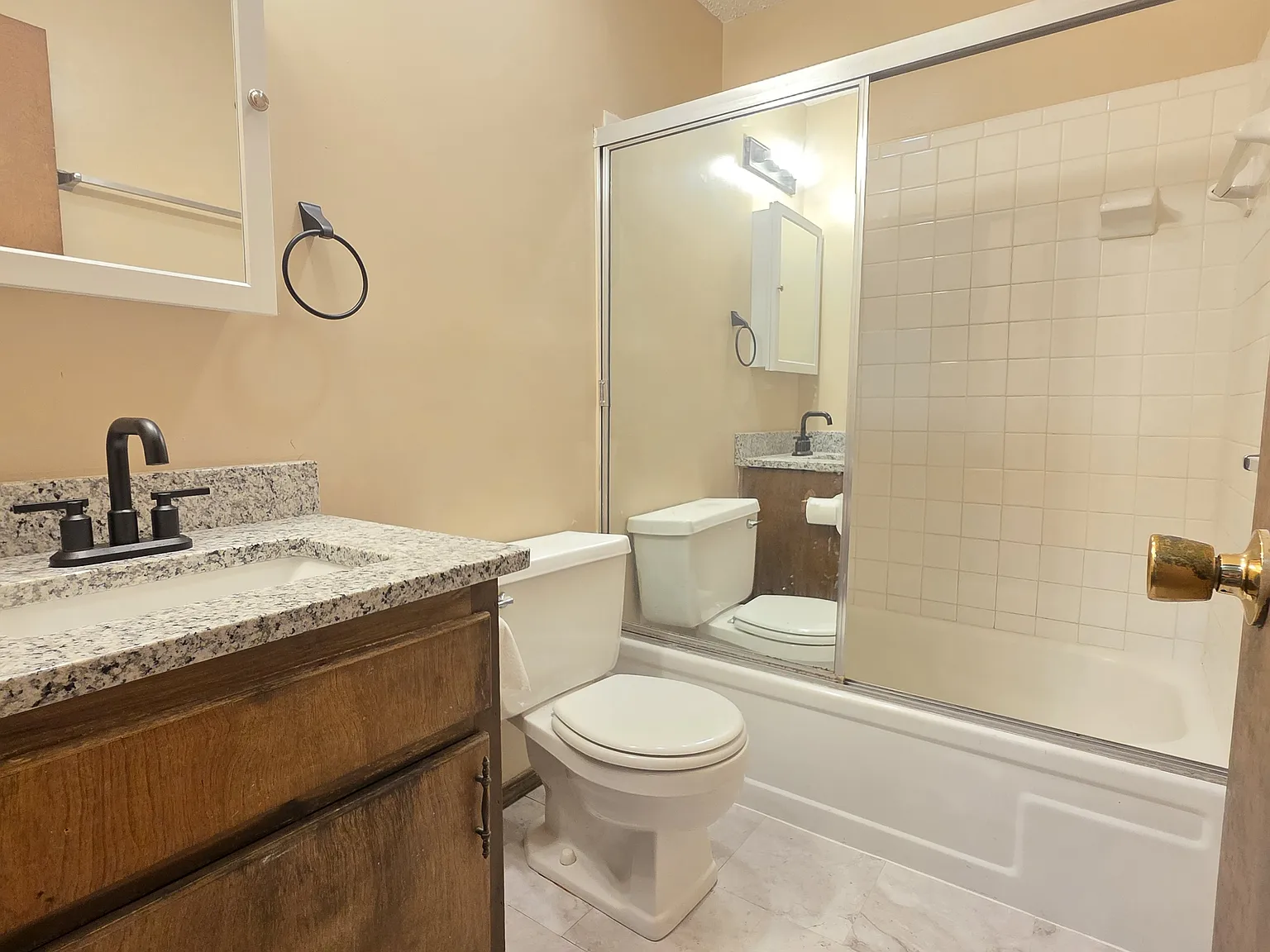 915 N Osage St — Photo 3